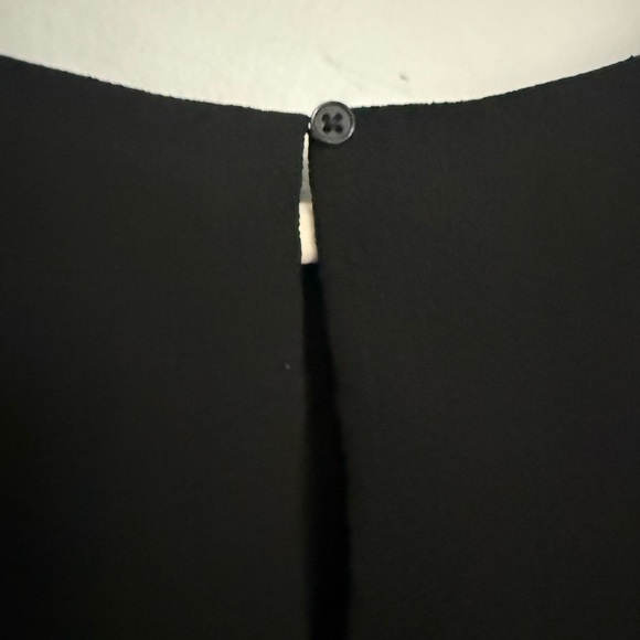 Banana Republic Black Women's Top - Picture 3 of 4